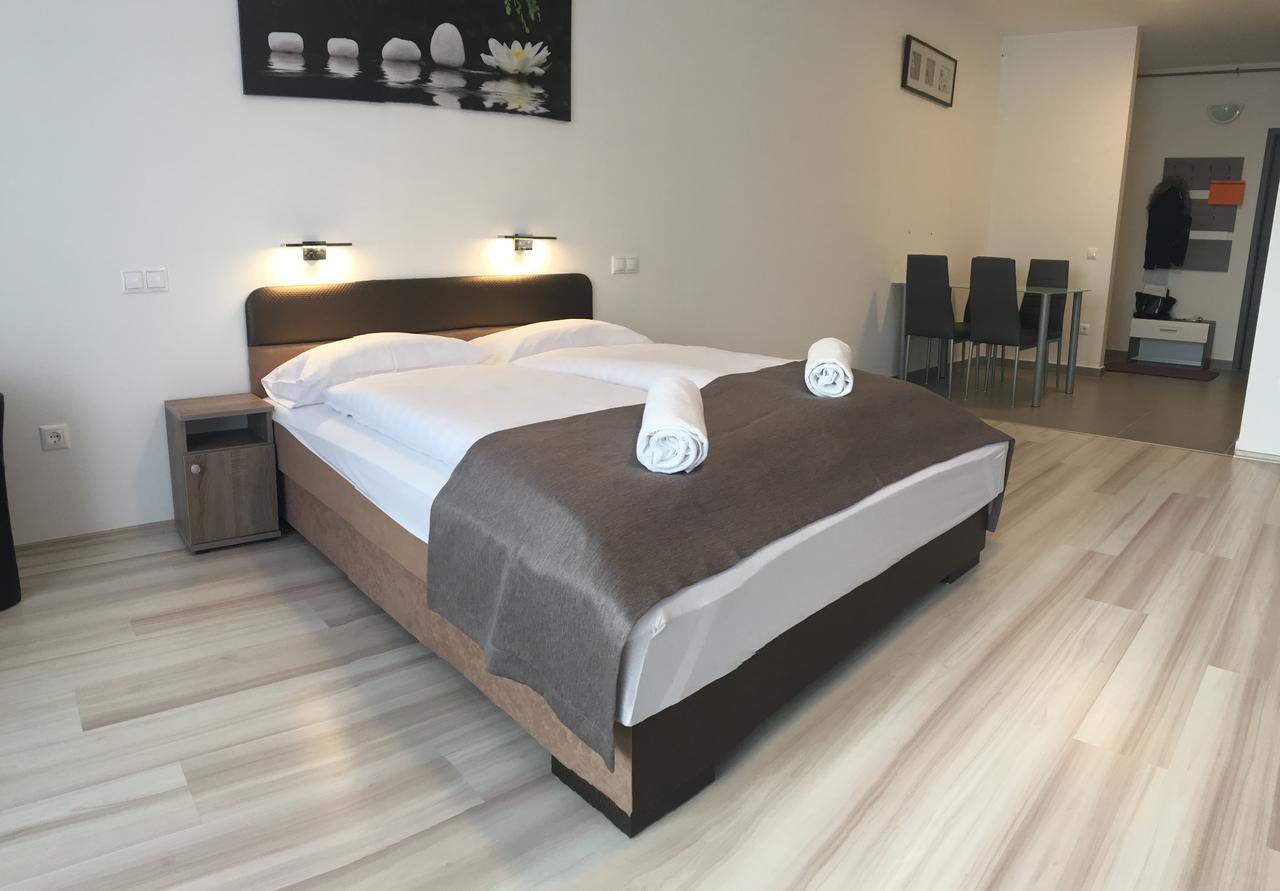 F&M Apartman Egerszalók Екстериор снимка